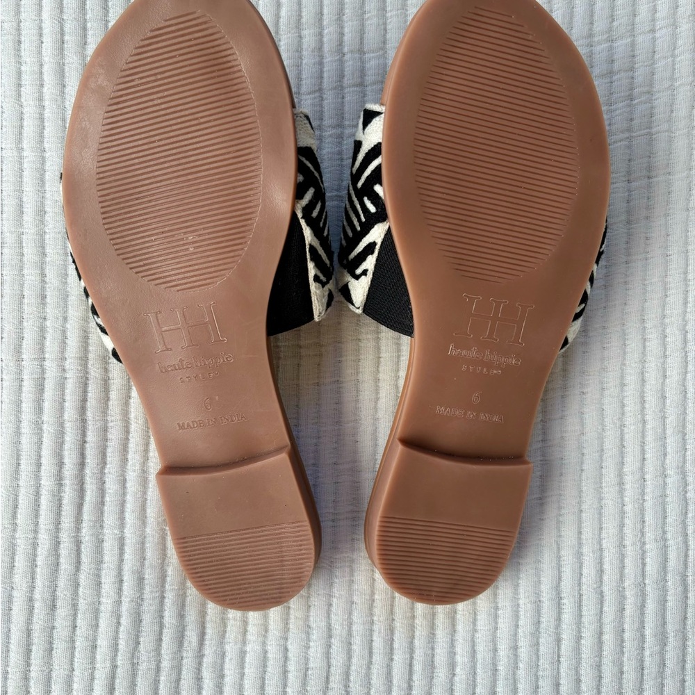Haute Hippie Women’s Slide Boho Sandals Size 6 Black and Ivory Aztec Print - Picture 8 of 11